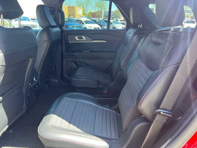 2025 Ford Explorer, $41995. Photo 9
