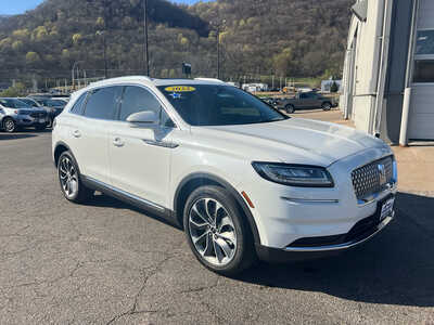 2023 Lincoln Nautilus, $37495. Photo 3
