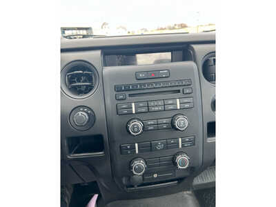 2013 Ford F150 Reg Cab, $9000. Photo 8