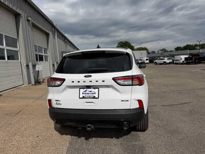 2022 Ford Escape, $25500. Photo 5