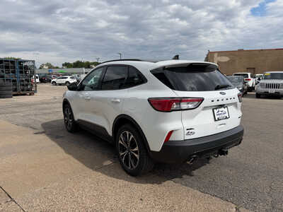 2022 Ford Escape, $25500. Photo 6