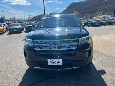 2018 Ford Explorer, $16000. Photo 2