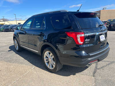 2018 Ford Explorer, $16000. Photo 7