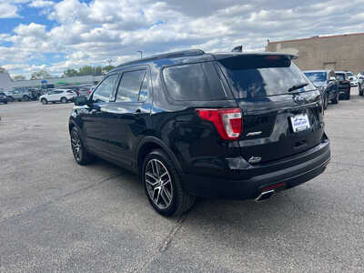 2016 Ford Explorer, $15998. Photo 6
