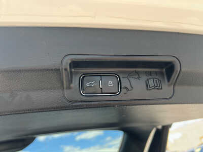 2022 Ford Explorer, $21000. Photo 11