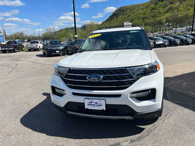 2022 Ford Explorer, $21000. Photo 3