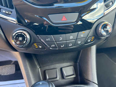 2018 Chevrolet Cruze, $10998. Photo 11