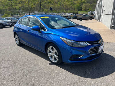 2018 Chevrolet Cruze, $10998. Photo 3