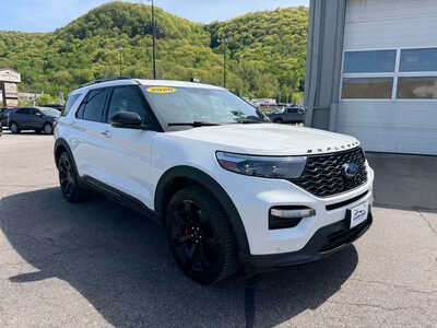 2020 Ford Explorer, $28500. Photo 3