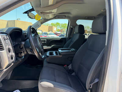 2016 Chevrolet 1500 Crew Cab, $16500. Photo 7