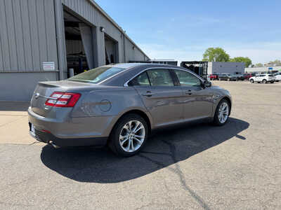 2013 Ford Taurus, $6500. Photo 4