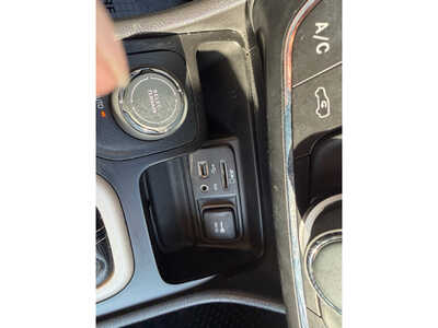 2017 Jeep Cherokee, $9998. Photo 12