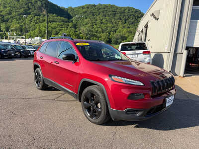 2017 Jeep Cherokee, $9998. Photo 3