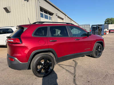 2017 Jeep Cherokee, $9998. Photo 4