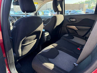 2017 Jeep Cherokee, $9998. Photo 8