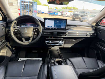 2023 Lincoln Corsair, $36998. Photo 10