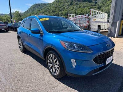 2020 Ford Escape, $20649. Photo 3