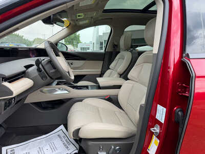 2025 Lincoln Nautilus, $61995. Photo 7