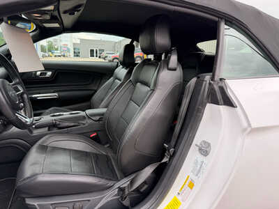 2022 Ford Mustang, $26995. Photo 5