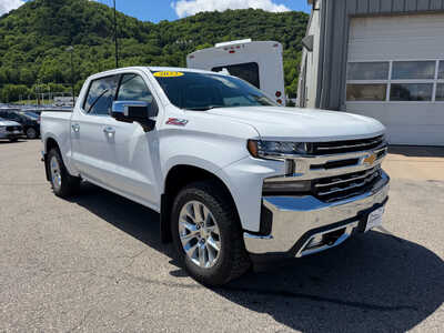 2022 Chevrolet 1500 Crew Cab, $42150. Photo 3