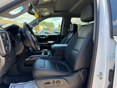 2022 Chevrolet 1500 Crew Cab, $42150. Photo 7