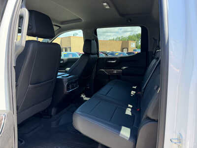 2022 Chevrolet 1500 Crew Cab, $42150. Photo 8