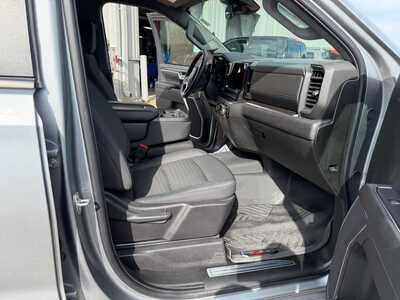 2024 Chevrolet 1500 Crew Cab, $41150. Photo 11
