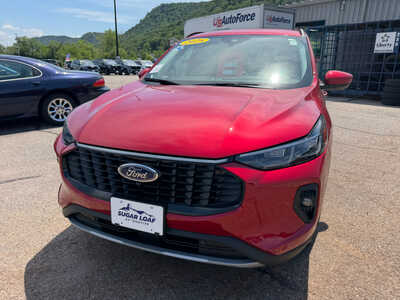 2025 Ford Escape, $26595. Photo 2