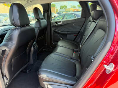 2025 Ford Escape, $26595. Photo 9
