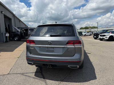 2021 Volkswagen Atlas, $19649. Photo 5