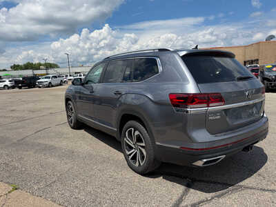 2021 Volkswagen Atlas, $19649. Photo 6