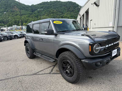 2025 Ford Bronco, $58649. Photo 3