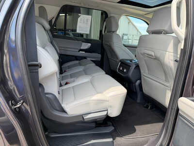 2025 Ford Expedition Max, $57995. Photo 7