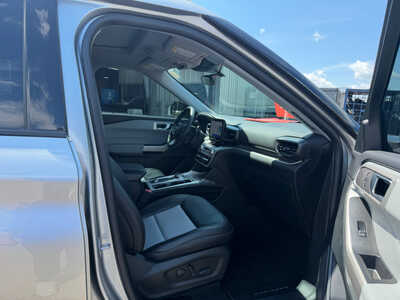 2024 Ford Explorer, $37649. Photo 5