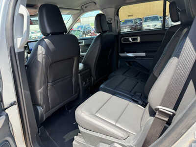2024 Ford Explorer, $30649. Photo 8