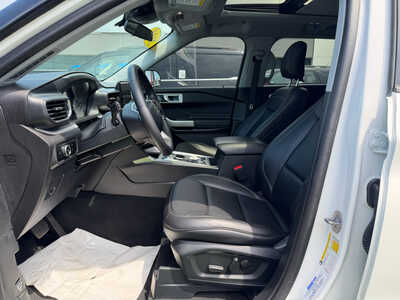 2024 Ford Explorer, $36649. Photo 9