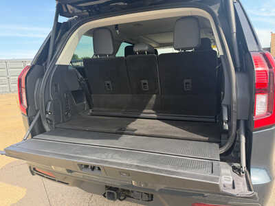 2025 Ford Expedition, $55995. Photo 11