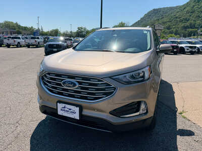 2021 Ford Edge, $24150. Photo 2