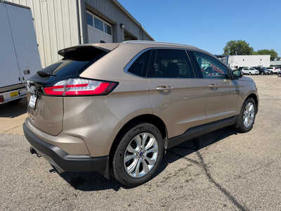 2021 Ford Edge, $24150. Photo 4