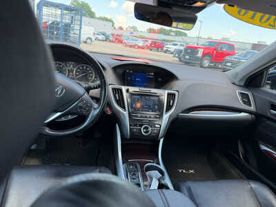 2016 Acura TLX, $16998. Photo 9