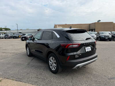 2024 Ford Escape, $21500. Photo 6