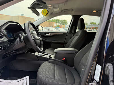 2024 Ford Escape, $21500. Photo 7