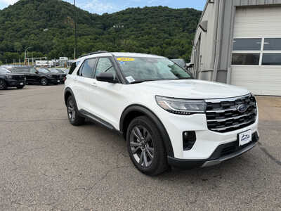 2025 Ford Explorer, $38649. Photo 3