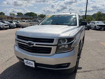 2019 Chevrolet Suburban, $21649. Photo 2