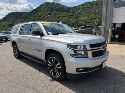2019 Chevrolet Suburban, $21649. Photo 3