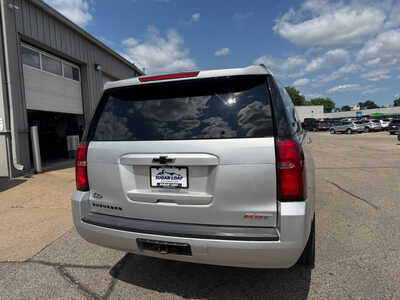 2019 Chevrolet Suburban, $21649. Photo 5