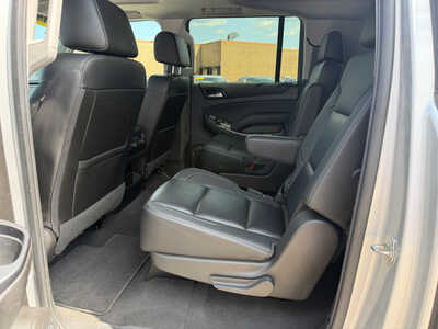 2019 Chevrolet Suburban, $21649. Photo 8