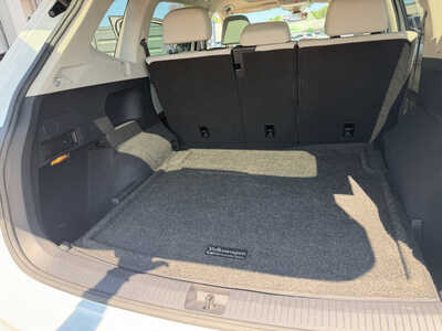 2020 Volkswagen Tiguan, $18150. Photo 12
