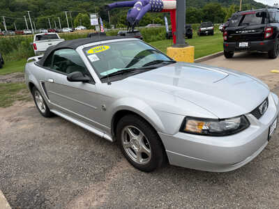 2004 Ford Mustang, $5649. Photo 2