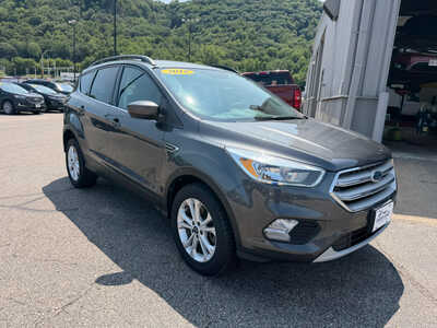 2018 Ford Escape, $13649. Photo 3